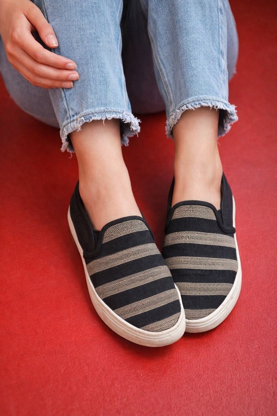 Brunello Cucinelli Monli Silver Beaded Slip-On Navy Blue Sneakers Size 9 1/2